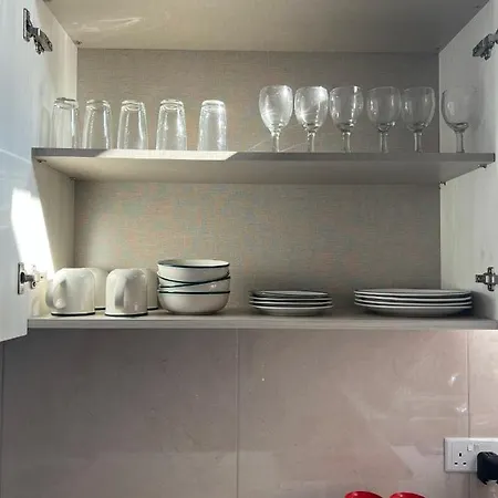 Privat bolig Small With Shared Bathroom *