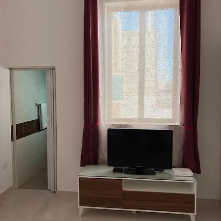 Small With Shared Bathroom